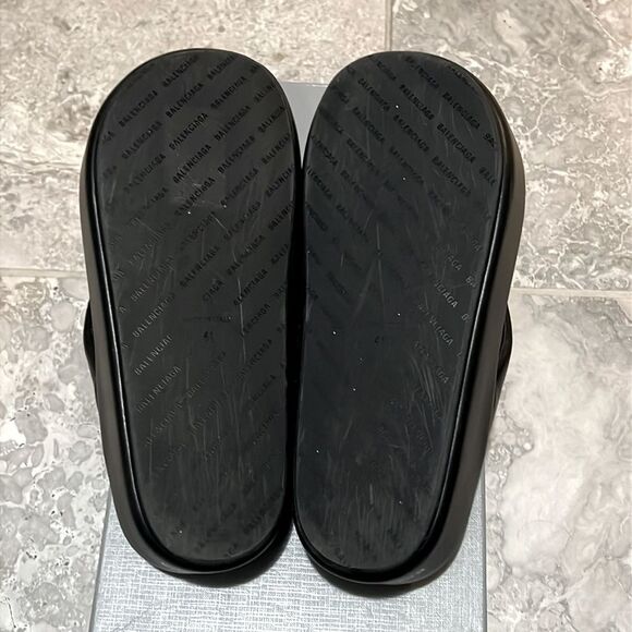 Balenciaga Padded Rise Platform Leather Thong Sandals in Black, Size 41 - Picture 10 of 15